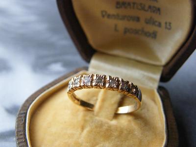 Hvězdičkový diamantový prsten od 1 Kč!
