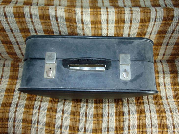 Kufříkový psací stroj konzul včetně kufru a přísušenství - Starožitnosti