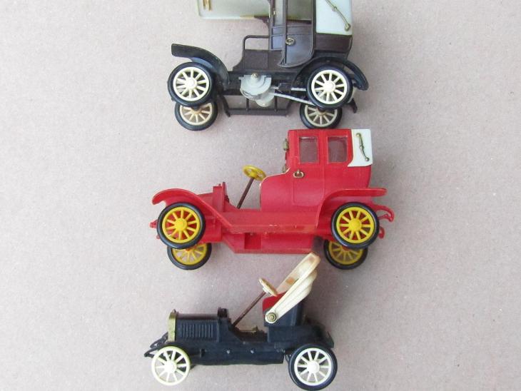Stará hračky autíčka