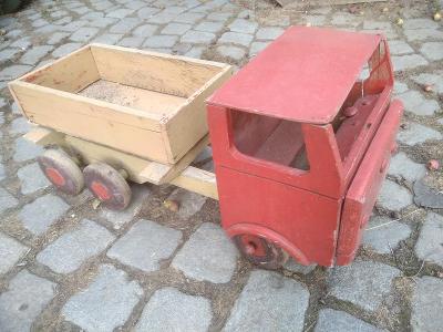 Retro hračka auto nákladní dřevěné socialismus IGRA SMĚR HAMIRO n.p