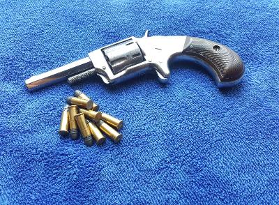 Historický revolver Defender cal.22 Long SA 1876 Pěkný původní stav