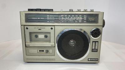 Starší rádio radiomagnetofon do sbírky Hitachi TRK-5330E. Čtěte popis