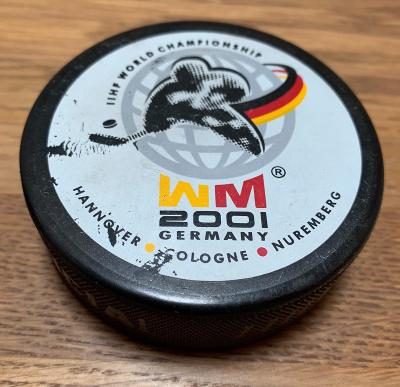 Originál IIHF TURNAJ suvenýrový puk hokej MS 2001 Německo