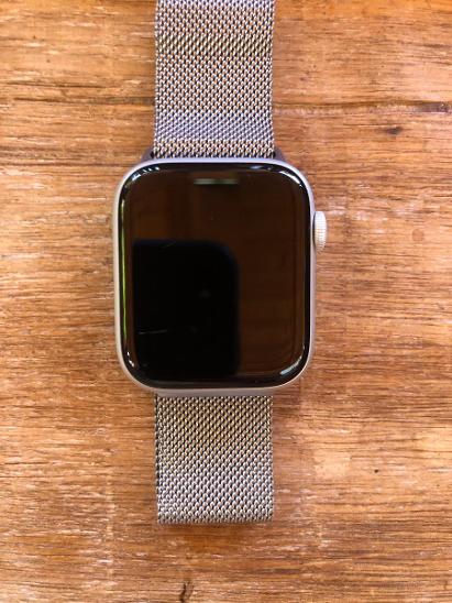 Apple Watch Series 6  - Mobily a chytrá elektronika