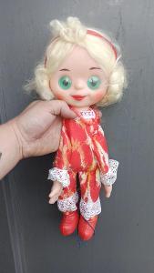 retro panenka hračka 