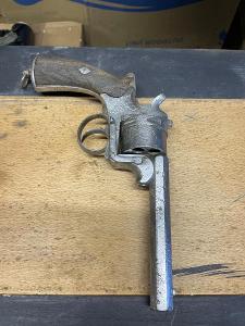 Historický revolver LG 