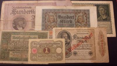 Německo lot starých bankovek