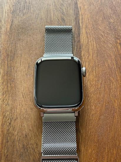 Apple Watch 7 Cellular 45mm - stříbrná nerez ocel, TOP stav +5 řemínků - Mobily a chytrá elektronika