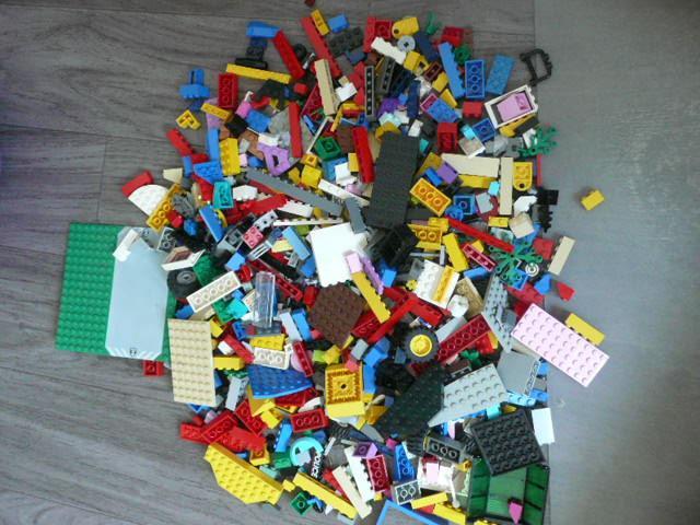 1 kg Lego - mix rok 1980 - 2010  set.č.2