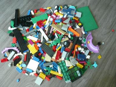 1 kg Lego - mix rok 1980 - 2010  set.č.4