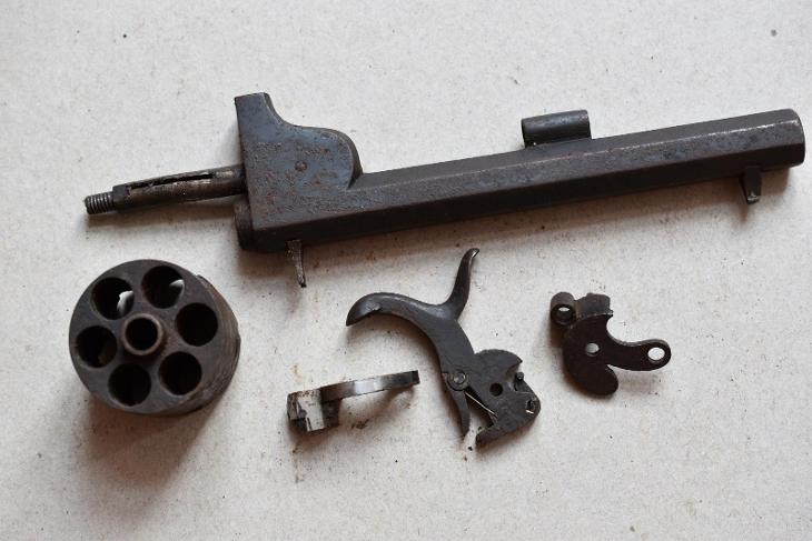 revolver díly ráže 11 mm Lefosch - Sběratelské zbraně
