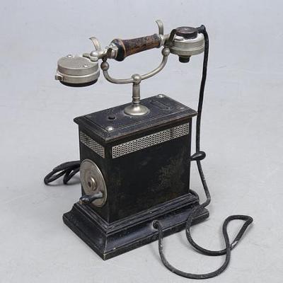 Starožitný telefon 