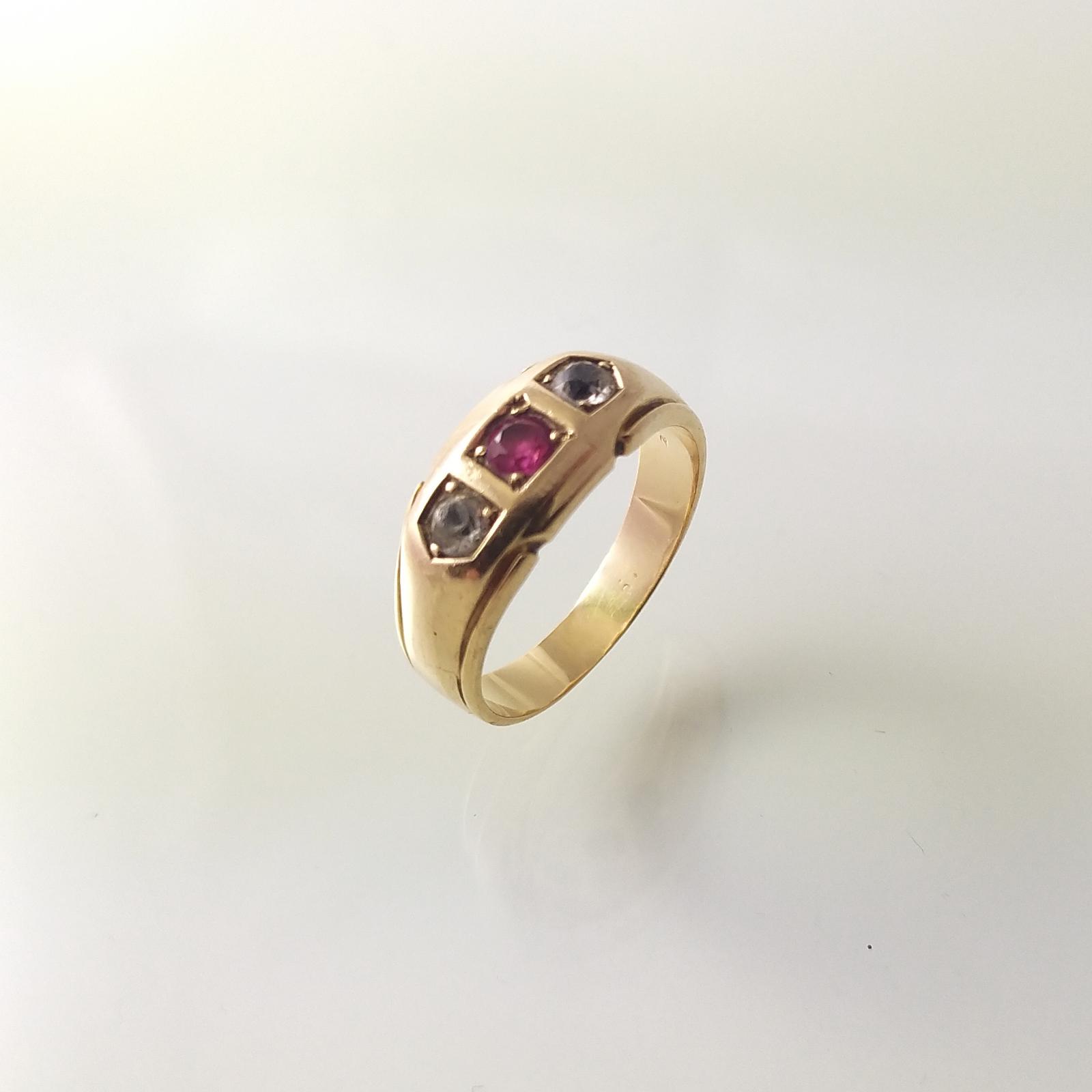 Prsten zlatý 5,28 g Au (585/1000) Ev. č. 271 - Šperky