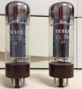 Pár (2 ks) elektronek TESLA EL34 rok výroby březen 1983