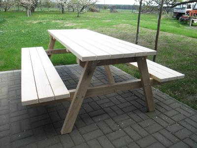 zahradní dřevěný stůl s lavicemi rozměr 200x170x75