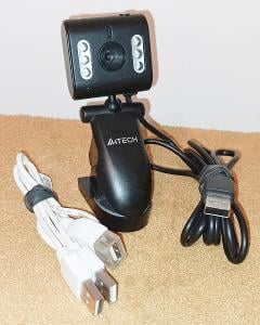 Webkamera A4tech s LED pro noční vidění -v podstatě nová +USB prudluž.