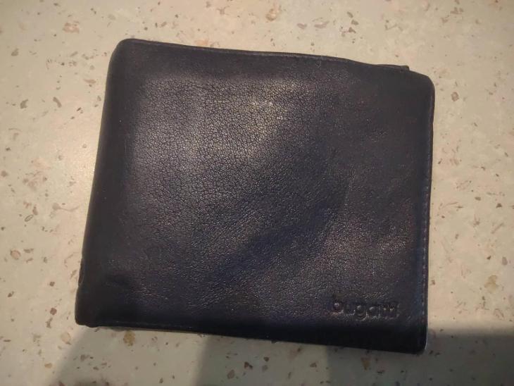Bugatti peněženka modrá, rozbalená nepoškozená