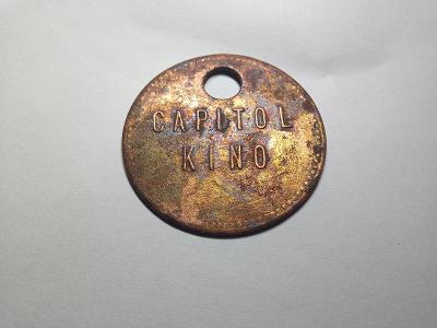 Historická velká měděná nebo bronzová známka - CAPITOL KINO 109