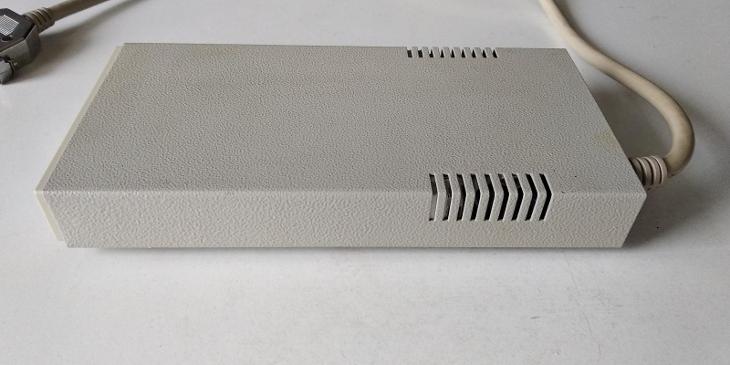 Externí disketová mechanika 3,5" pro počítače Commodore AMIGA - Počítače a hry