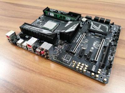 MSI 970A GAMING PRO CARBON+AMD FX 8350+2GB DDR3