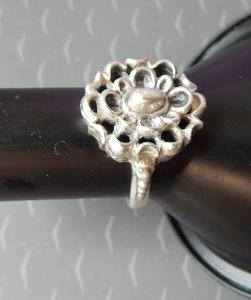 Starožitný stříbrný prsten - květina - 17,8 mm - 5,8 gr. - 835/1000