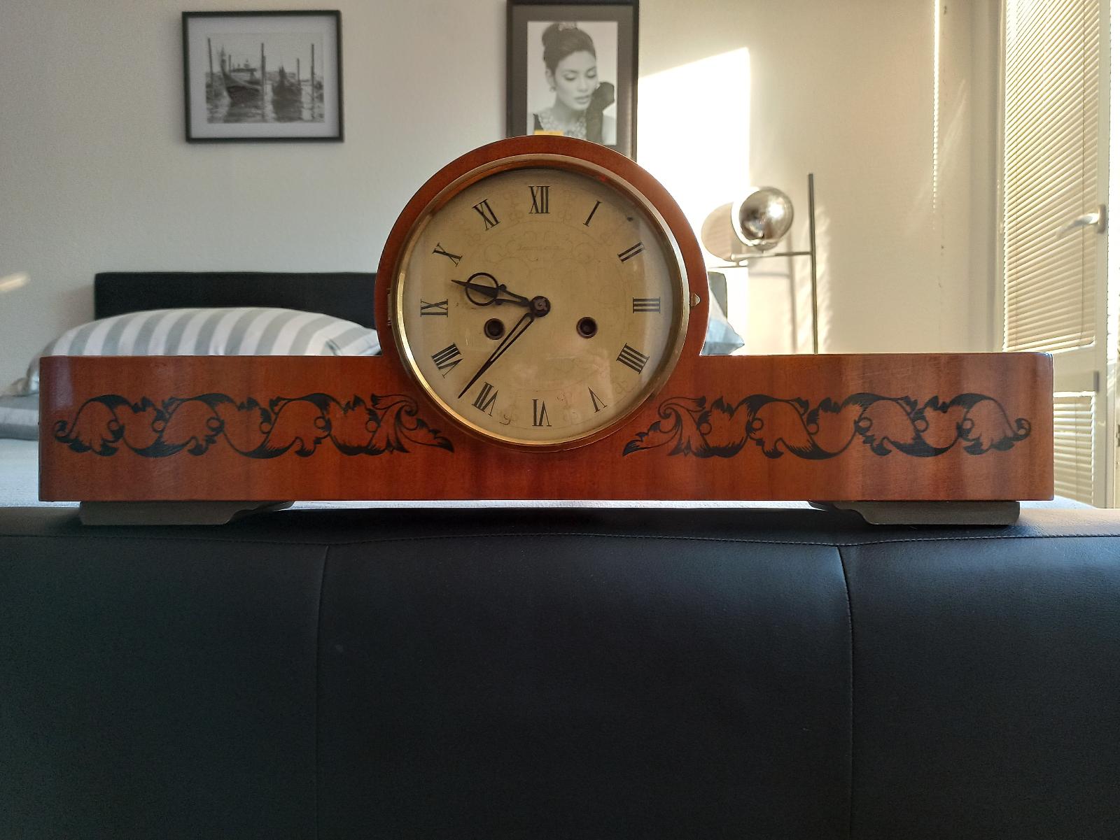 Větší dřevěné hodiny  - Starožitnosti