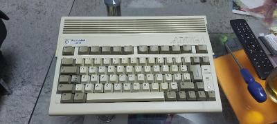 Amiga 600 velmi pěkná