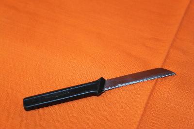 E. Kuchyňský nůž 17  cm