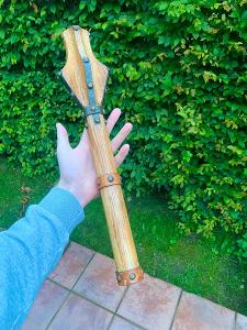 Dřevěný palcát s železným pokováním 50 cm 