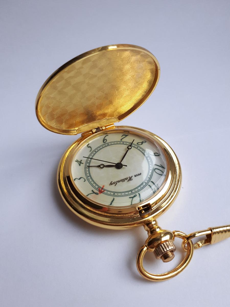 Von hattenlery sale pocket watch