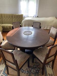 Prvorepublikový dřevěný stůl s židlemi