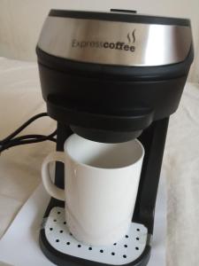 Kávovar Expresscoffe na mletou kávu nový nepoužitý. 650-750W.