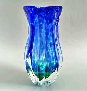 váza z hutního skla - sklárna Beránek