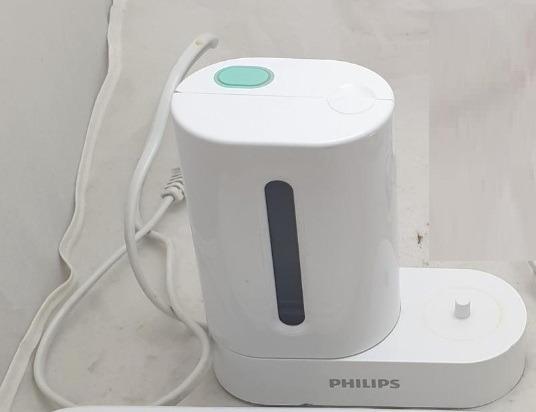 Nabíječka a UV sanitizér pro elek. zubní kartáčky Philips Sonicare - Přístroje péče o tělo