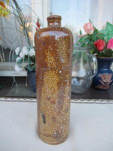 Stará hliněná lahev 