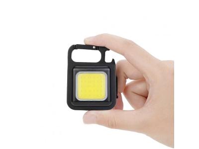 Kompaktní cestovní mini LED outdoor nabíjecí světlo USB-C s otvírákem 