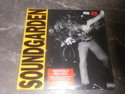 Soundgarden - Louder than love