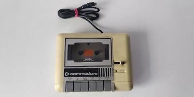 Commodore Datasette 1531 (světlá verze)