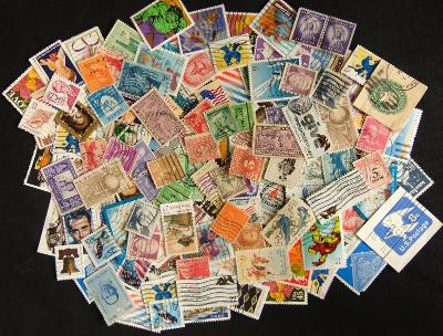 Sbírka známek z USA, prezidenti a další staré známky (2)