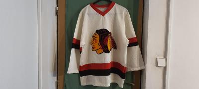 Hokejový dres Chicago Black Hawks.