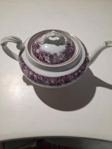 Krásná čajová konvice Victoria