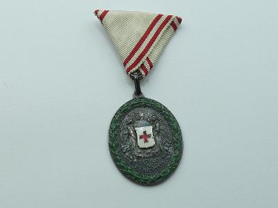 R-U medaile červeného kříže s válečnou dekorací