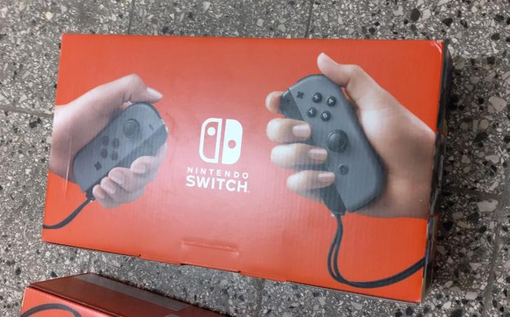 Herní konzole Nintendo Switch (2019) - Počítače a hry