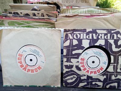 Větší množství starých vinylových desek od Supraphonu 