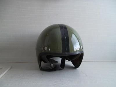 stará motocyklová helma