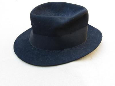 Starý klobouk - Karel Franc Lázně Poděbrady