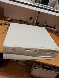 Prodám starý počítač Compaq DeskPro, MMX 200Mhz, 128 Mb RAM 