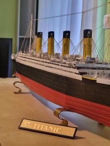 Sestavený model Titanic 1912 s měřítkem 1:250