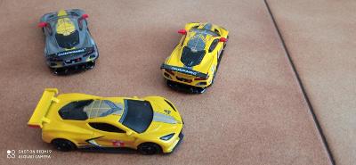 1:64 Corvette C8 GTE 3x 2x-true scale i s obalem 1x HW bez obalu