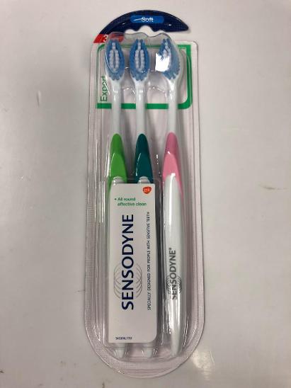 Zubní kartáček SENSODYNE Expert Soft - sada - 3 ks v balení - Lékárna a zdraví
